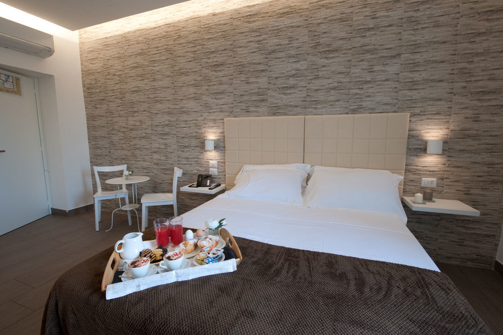 Domus Castroni Pompeo Magno Bed & Breakfast Roma Ngoại thất bức ảnh