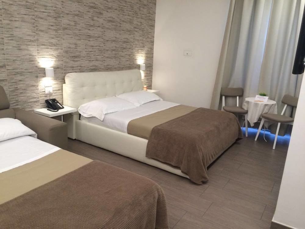 Domus Castroni Pompeo Magno Bed & Breakfast Roma Ngoại thất bức ảnh