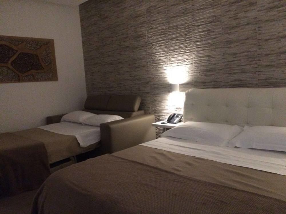 Domus Castroni Pompeo Magno Bed & Breakfast Roma Ngoại thất bức ảnh