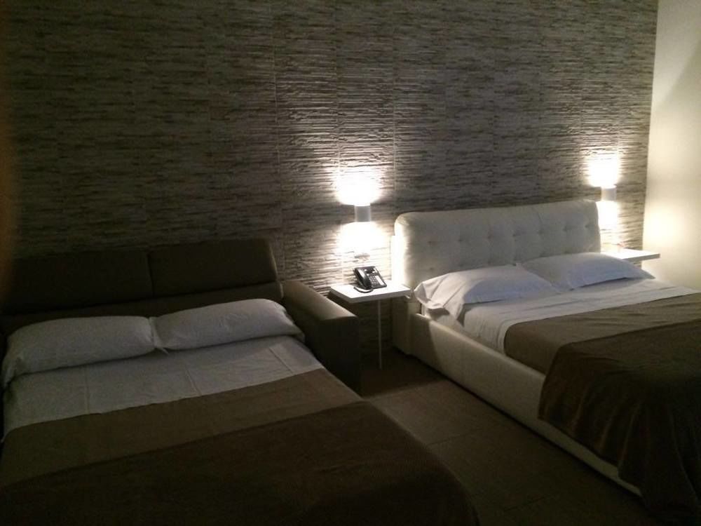 Domus Castroni Pompeo Magno Bed & Breakfast Roma Ngoại thất bức ảnh