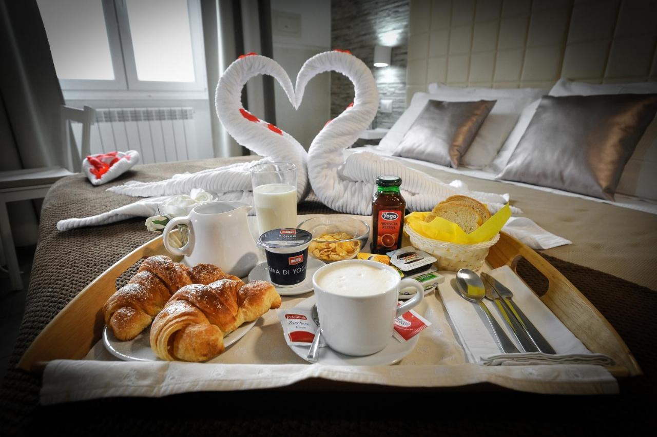 Domus Castroni Pompeo Magno Bed & Breakfast Roma Ngoại thất bức ảnh