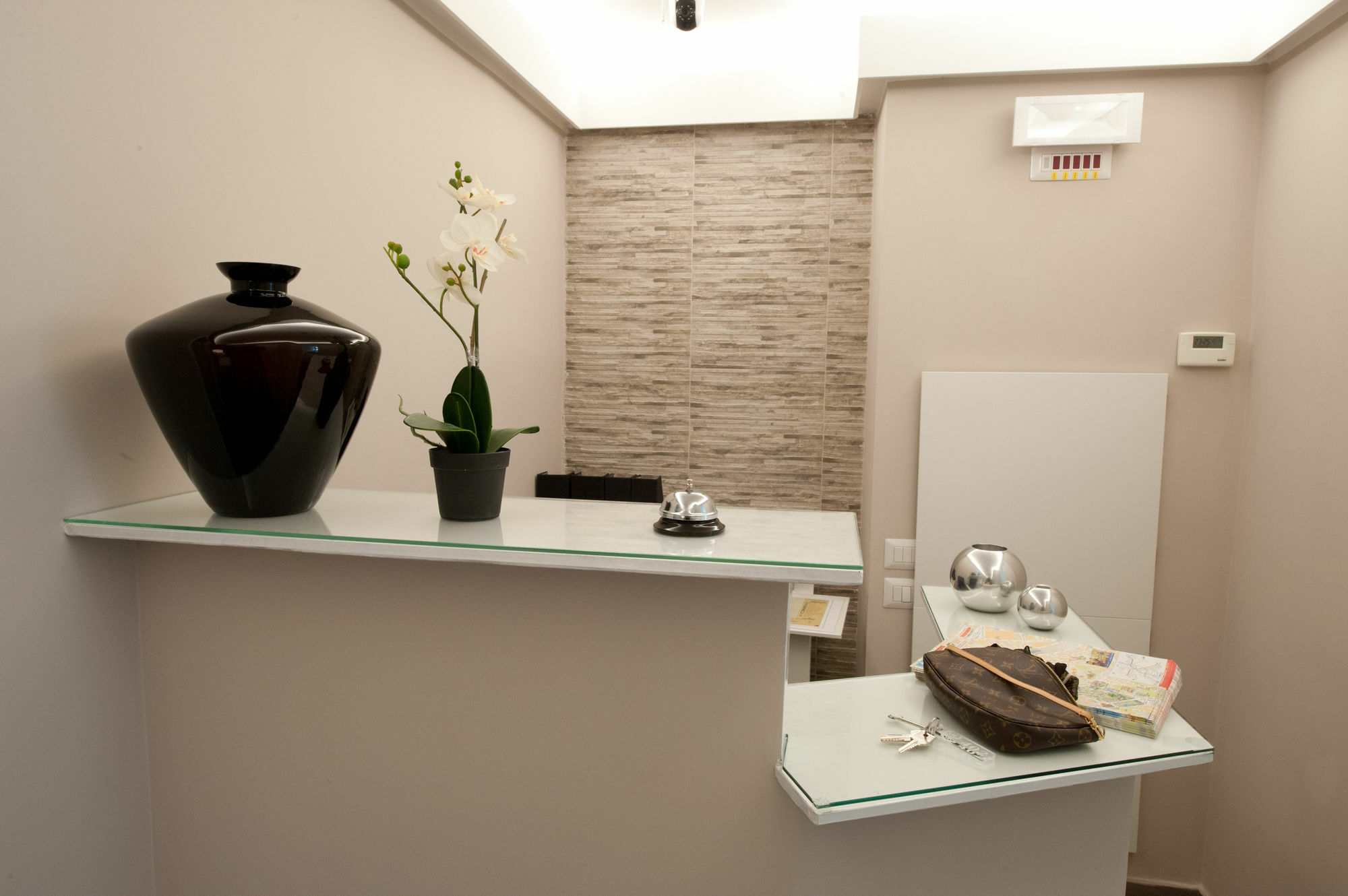 Domus Castroni Pompeo Magno Bed & Breakfast Roma Ngoại thất bức ảnh